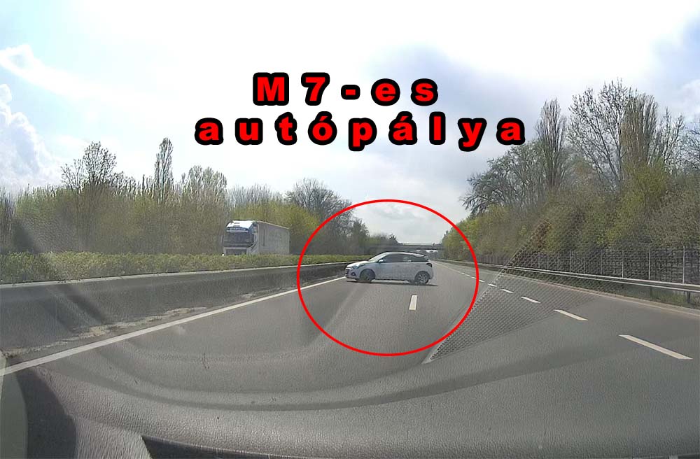 VIDEÓ: Gondolt egyet és megfordult az M7-esen egy autós