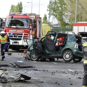 Visszaeső szabályszegő a gyorsforgalmin történt baleset okozója és a rendőrséggel sem működik együtt