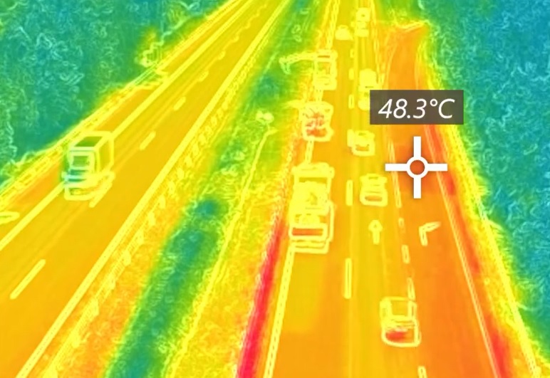 VIDEÓ: Hőkamerás felvételen nézheted meg, milyen forróság volt az M7-es autópályán