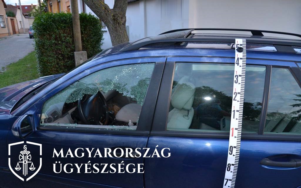 FOTÓK: Börtönbüntetést kért az ügyészség a férfira, aki öt nap alatt kilenc autót tört fel FOTÓK: Börtönbüntetést kért az ügyészség a férfira, aki öt nap alatt kilenc autót tört fel