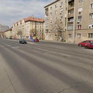 Felvágta az ereit, kocsiba ült, majd nekiment egy taxinak az Üllői úton