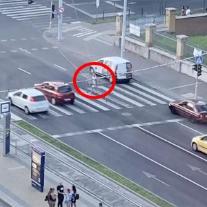 VIDEÓ: Elképesztő, ahogy kezelitek azt, ha nem működik a jelzőlámpa