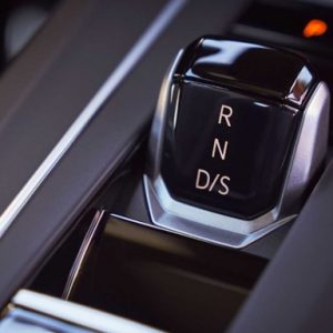 Viszlát kézi váltó. A Volkswagennél is hamarosan már csak automata kocsikat lehet rendelni