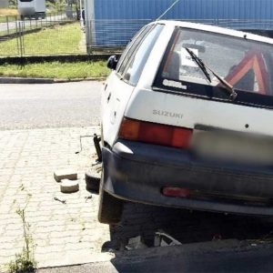 Váratlan vendégek érkeztek az éppen katalizátort lopó férfiakhoz