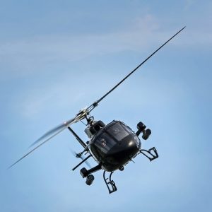 Vádat emeltek a helikopter pilóta ellen, aki egy autó parkolóban szállt le, hogy vegyen egy kis fagyit