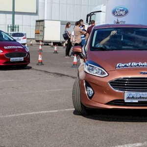 Idén újra várja a fiatalokat  ingyenes gyakorlati vezetéstechnikai képzésére a Ford