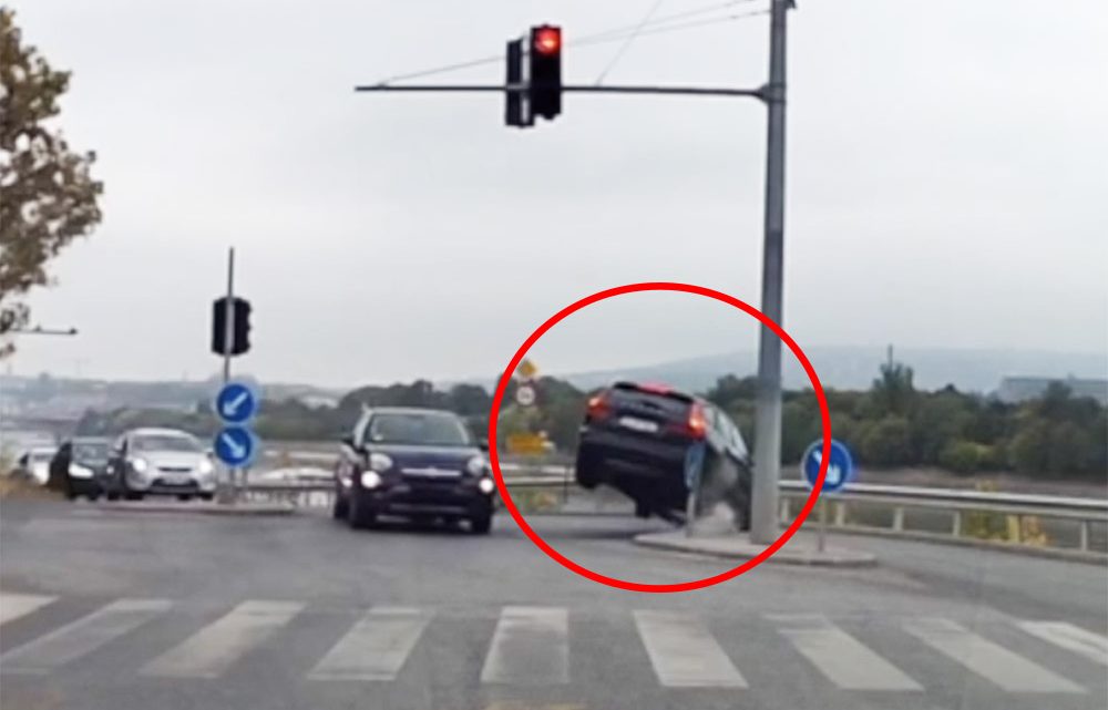 VIDEÓ: Ismét hatalmas balesetet rögzített egy fedélzeti kamera, ezúttal a 13. kerületben VIDEÓ: Ismét hatalmas balesetet rögzített egy fedélzeti kamera, ezúttal a 13. kerületben