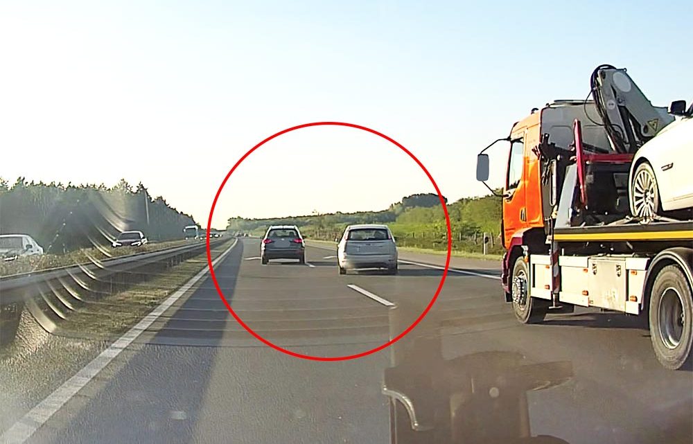 VIDEÓ: Hatalmas balhé volt az M5-ön a belső sáv miatt két gladiátor között VIDEÓ: Hatalmas balhé volt az M5-ön a belső sáv miatt két gladiátor között