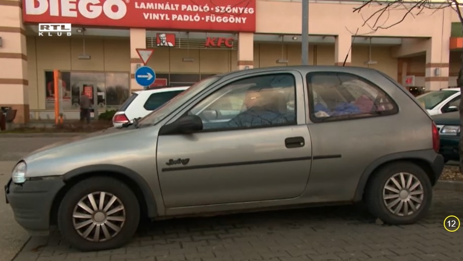 VIDEÓ: Hónapok óta az autójában alszik egy nyugdíjas férfi – Adománygyűjtés indult a megsegítésére