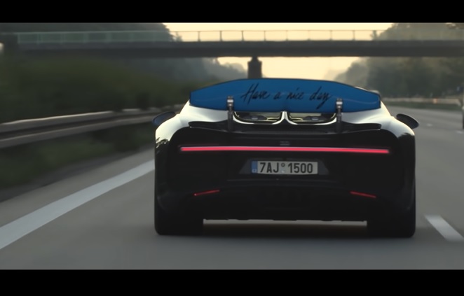 Videó: 417km/órával száguldott az autópályán Bugattijával a milliárdos