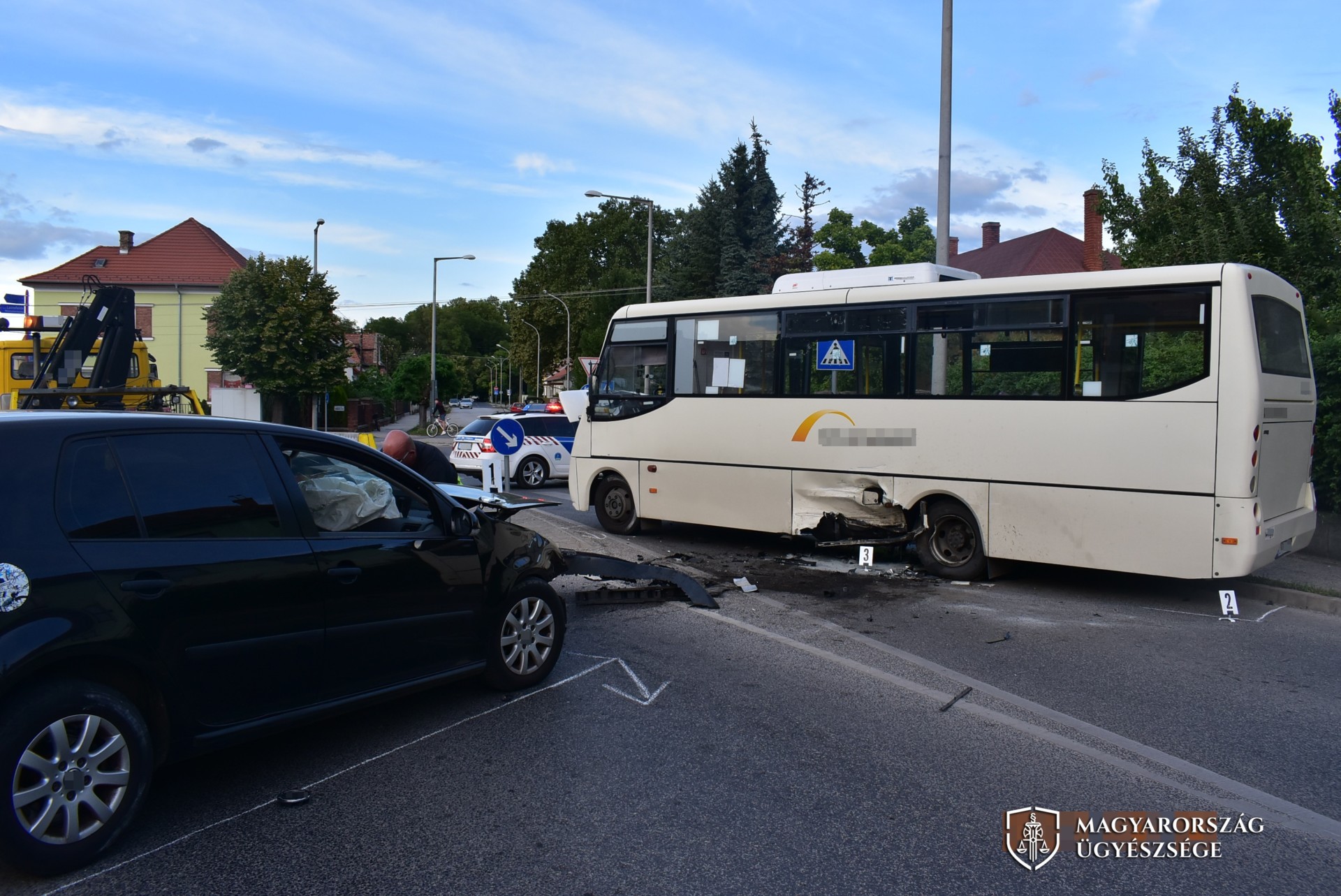 Vádat emeltek az ittasan, bedrogozva busznak hajtó férfival szemben