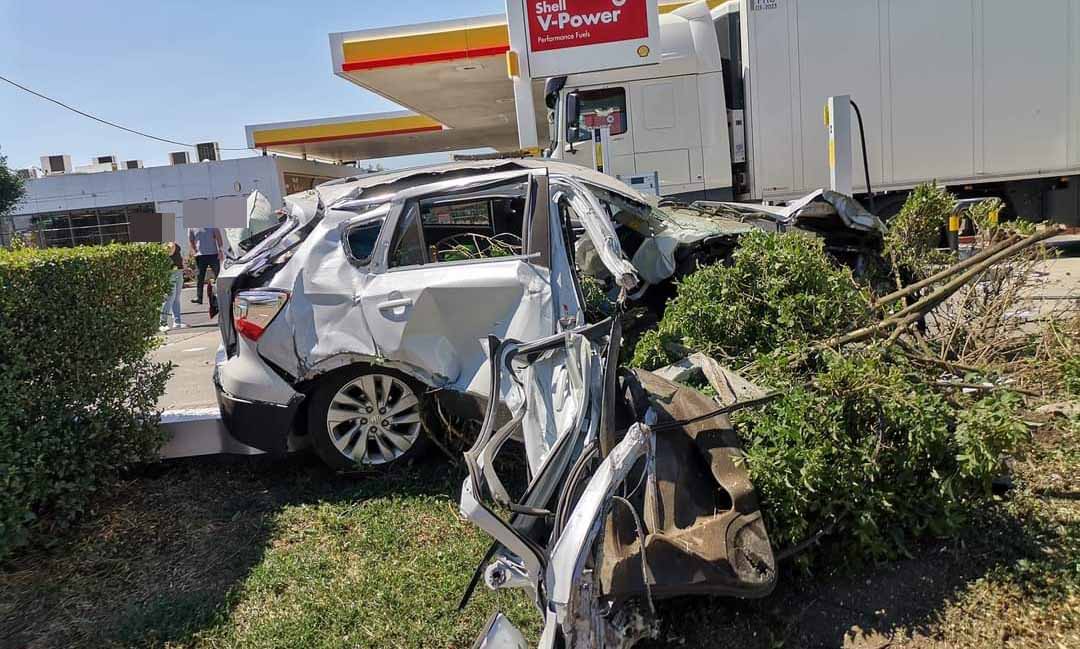 Pihenőhelyen törte rommá az autóját egy sofőr. Feltehetőleg rosszul lett