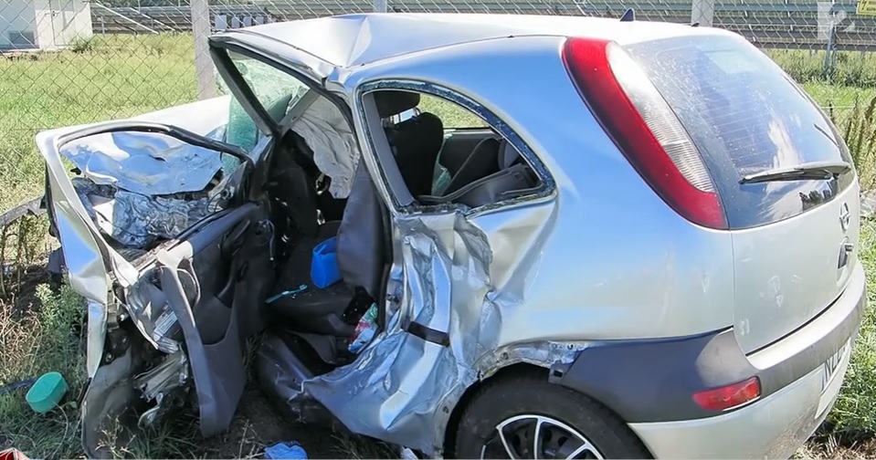 VIDEÓ: A vétlen sofőr halt meg egy elhibázott előzés miatt történt balesetben