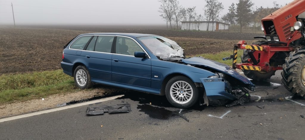 FOTÓK: A vétlen sofőr halt meg egy türelmetlen autós okozta frontális balesetben