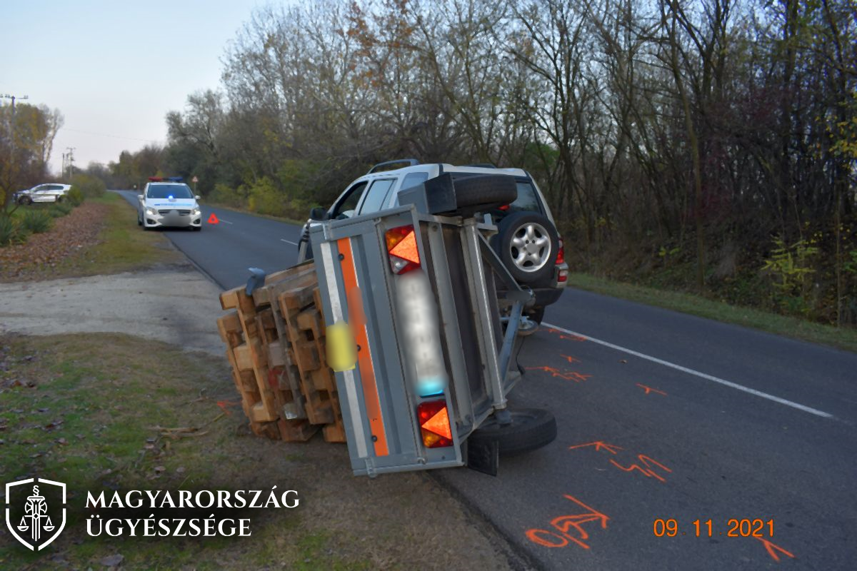 Felfüggesztettet kapott a sofőr, aki büntetőfékezéssel okozott balesetet, majd elhajtott a helyszínről