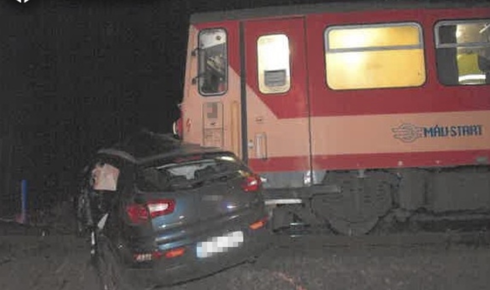 Halálos balesetet okozott a figyelmetlen vasúti átkelés