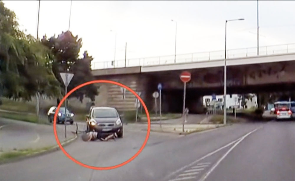 VIDEÓ: Elütötték, meghalt a biciklis Óbudán. Szabályosan haladt a kerékpárúton