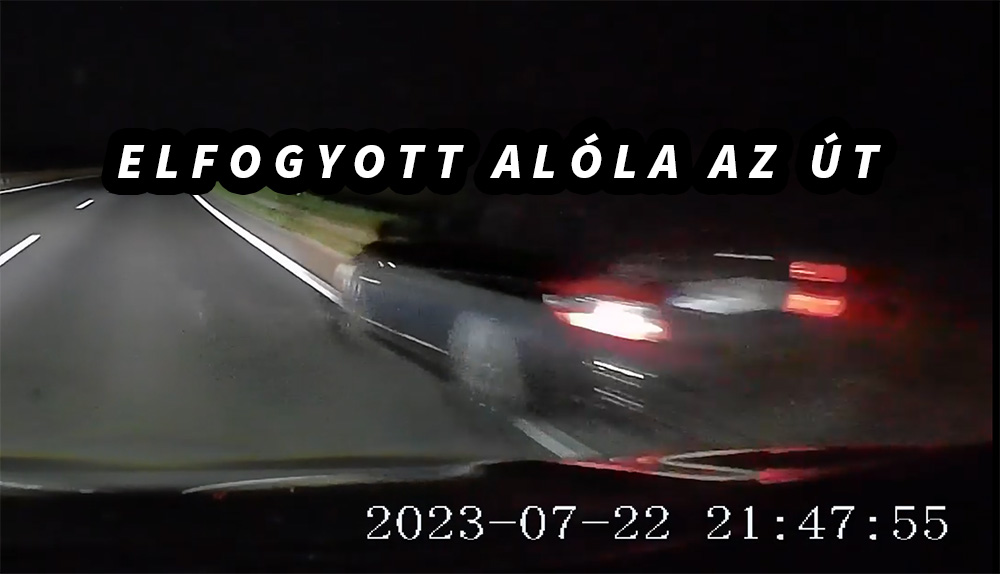 VIDEÓ: Nem érdekelte a Mercedes sofőrjét, hogy számára vége az útnak! Befejezte a jobbról előzést