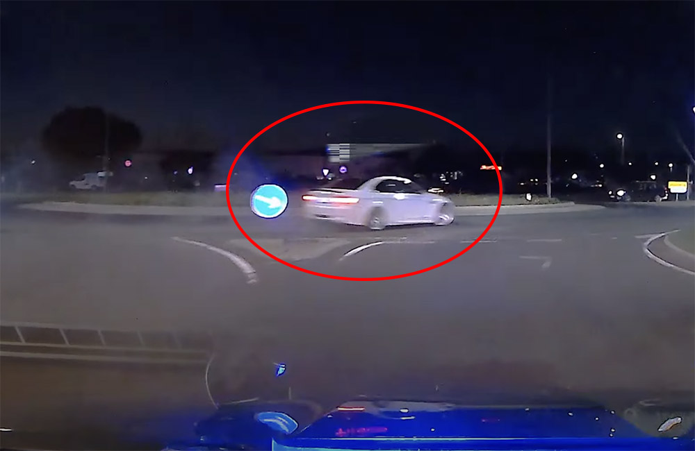 VIDEÓ: Lecsaptak a driftelő BMW-re a rendőrök Gyöngyösön
