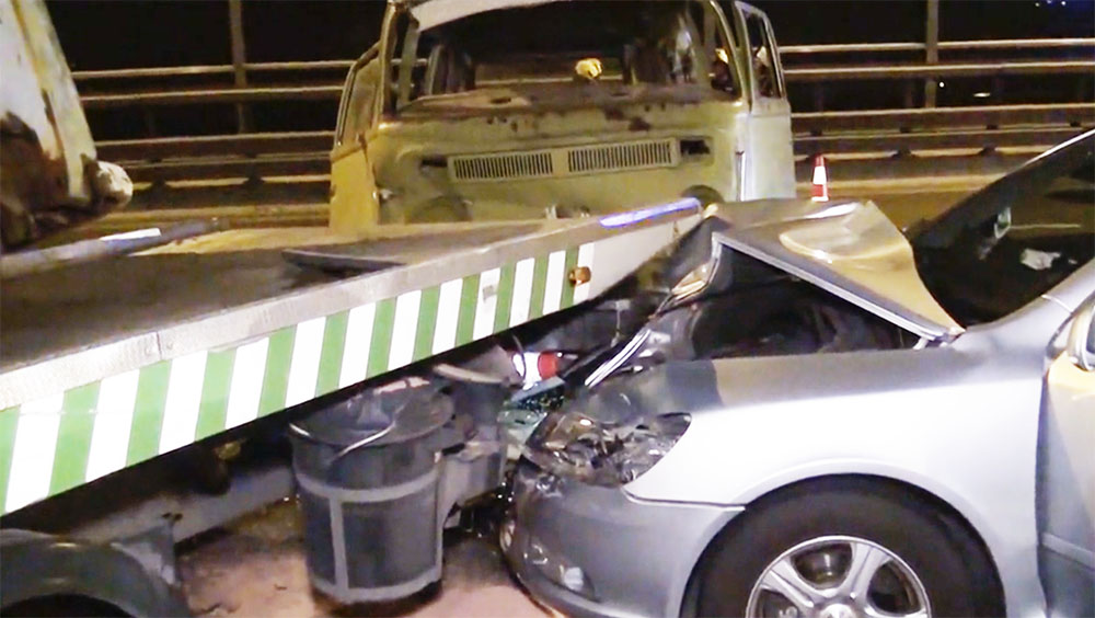 VIDEÓ: Hatalmas balesetet okozott az M0-son, majd elhajtott a helyszínről. Keresi a rendőrség