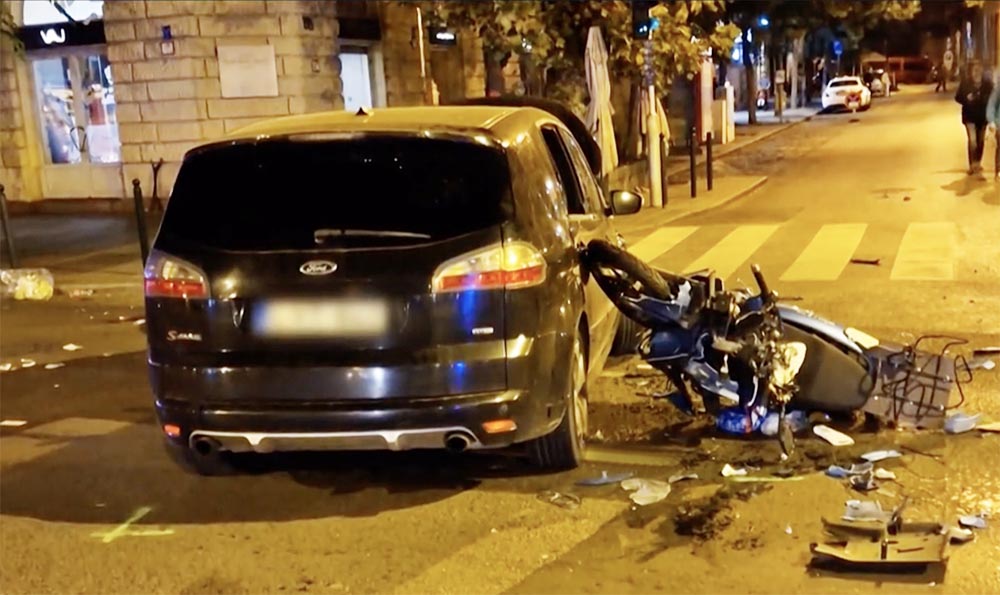 Fél órán belül két súlyos motorbaleset történt a Rákóczi térnél