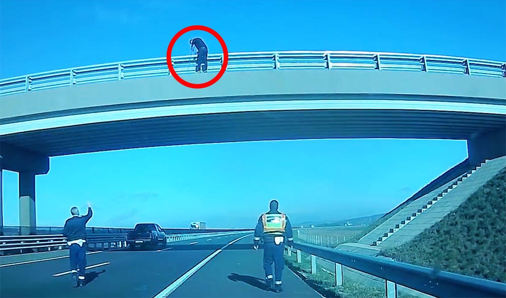 Le akart ugrani egy fiatal az M30-as autópálya egyik felüljárójáról – VIDEÓ