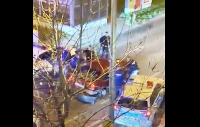 Hatalmas autós üldözés volt tegnap éjjel Budapesten. Videóra vették az elfogást