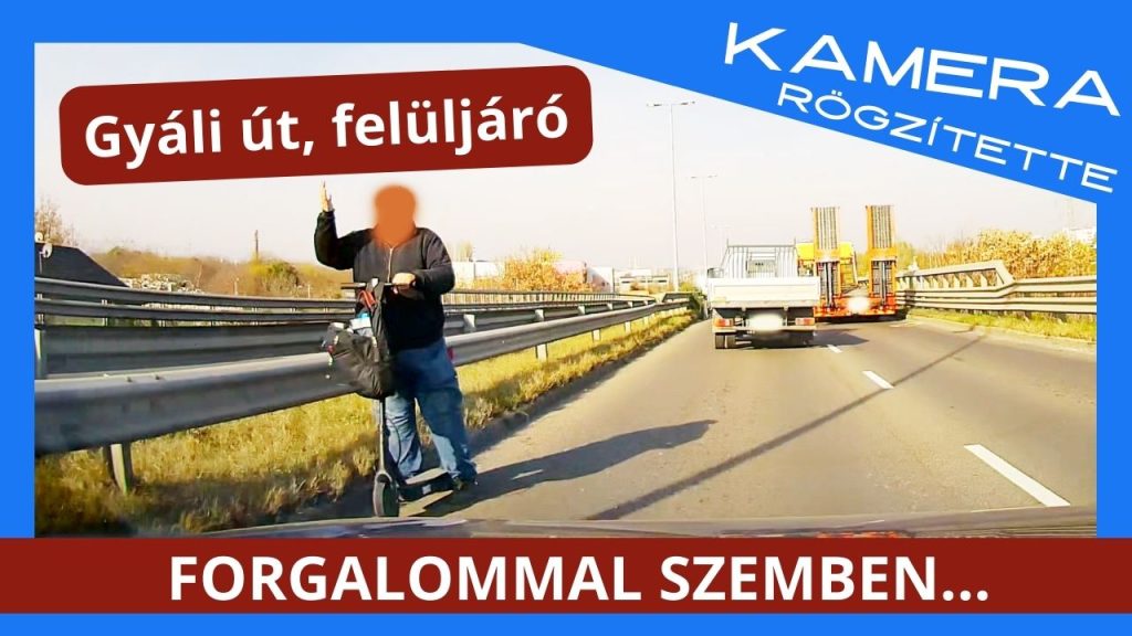 Két okos, rollerrel, forgalommal szemben, a Gyáli úti felüljárón