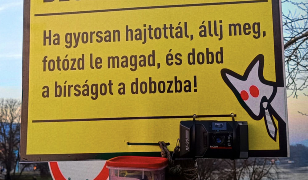 Ezzel rukkolt elő a Kutyapárt: Becsületkasszás traffipaxot telepítettek Szentendrén