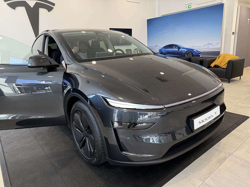 Megérkezett a felfrissített Tesla Model Y legolcsóbb változata