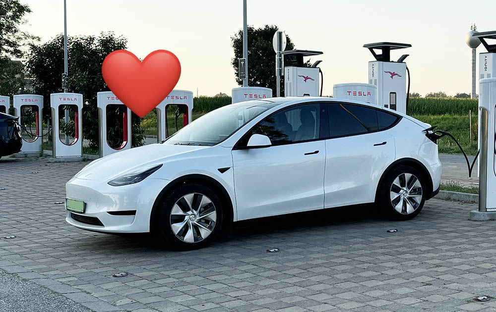 Magára ismert és megszólalt a szegedi Tesla-fantomként emlegetett sofőr