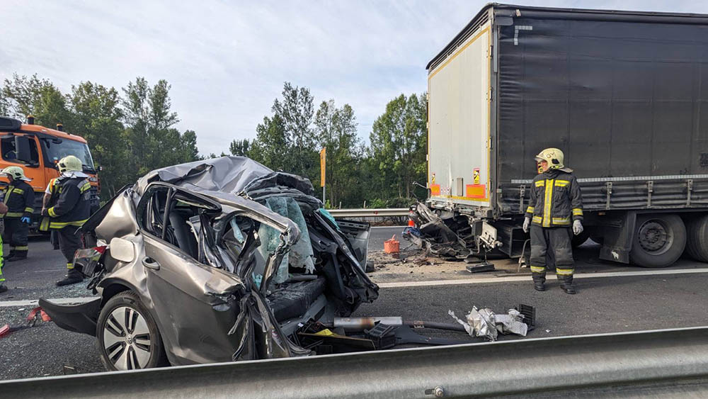Drámai képek a tegnapi, tragikus balesetről