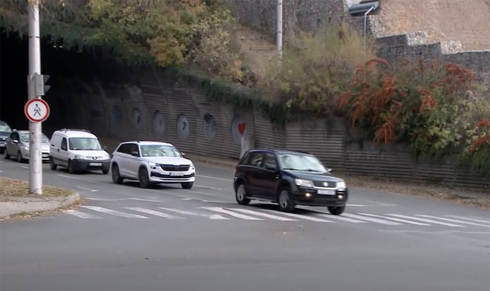 Zebrán ütötte el a kismamát. Jogosítványát már korábban bevonták