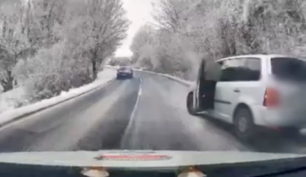 Iskolai verekedésből lett rendőrségi üldözés és baleset Veszprém környékén