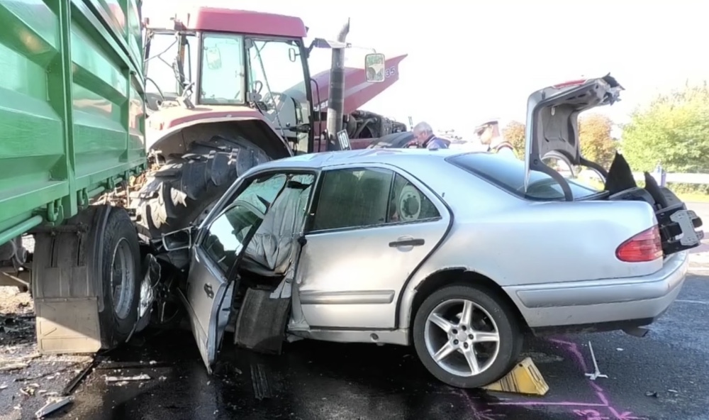 Megtévesztő sebesség, megfordított ítélet: felmentették a traktorost
